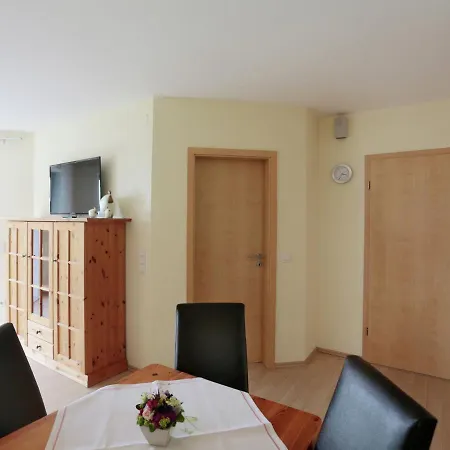 Charming In Dudinghausen With Terrace Appartamento Medebach